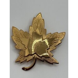 Vintage Monet Signed Gold Tone Maple Leaf Brooch